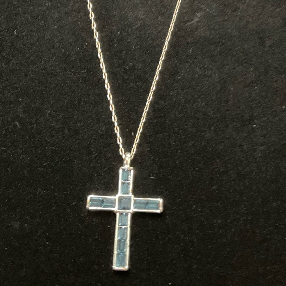 Silver and Blue Cross Pendant Necklace Lovely Piece💙✝️